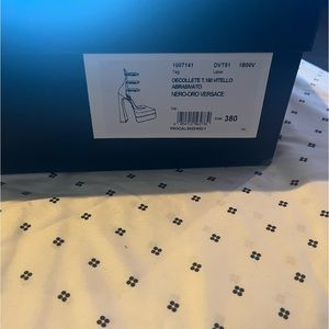 Versace Décolleté 160 Vitello Abrasivato heels size 38